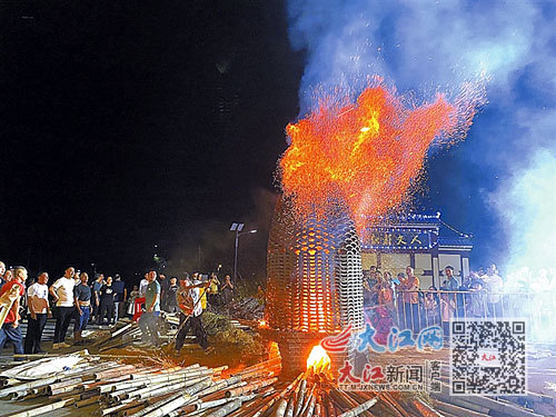 安福县洋门乡嘉溪村举办“中秋烧塔”活动(图/陈文)
