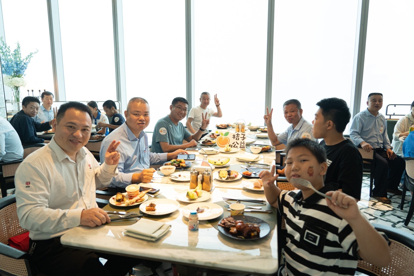 深圳南山香格里拉“集 · 66”自助餐 – 出租车司机朋友们惬意用餐