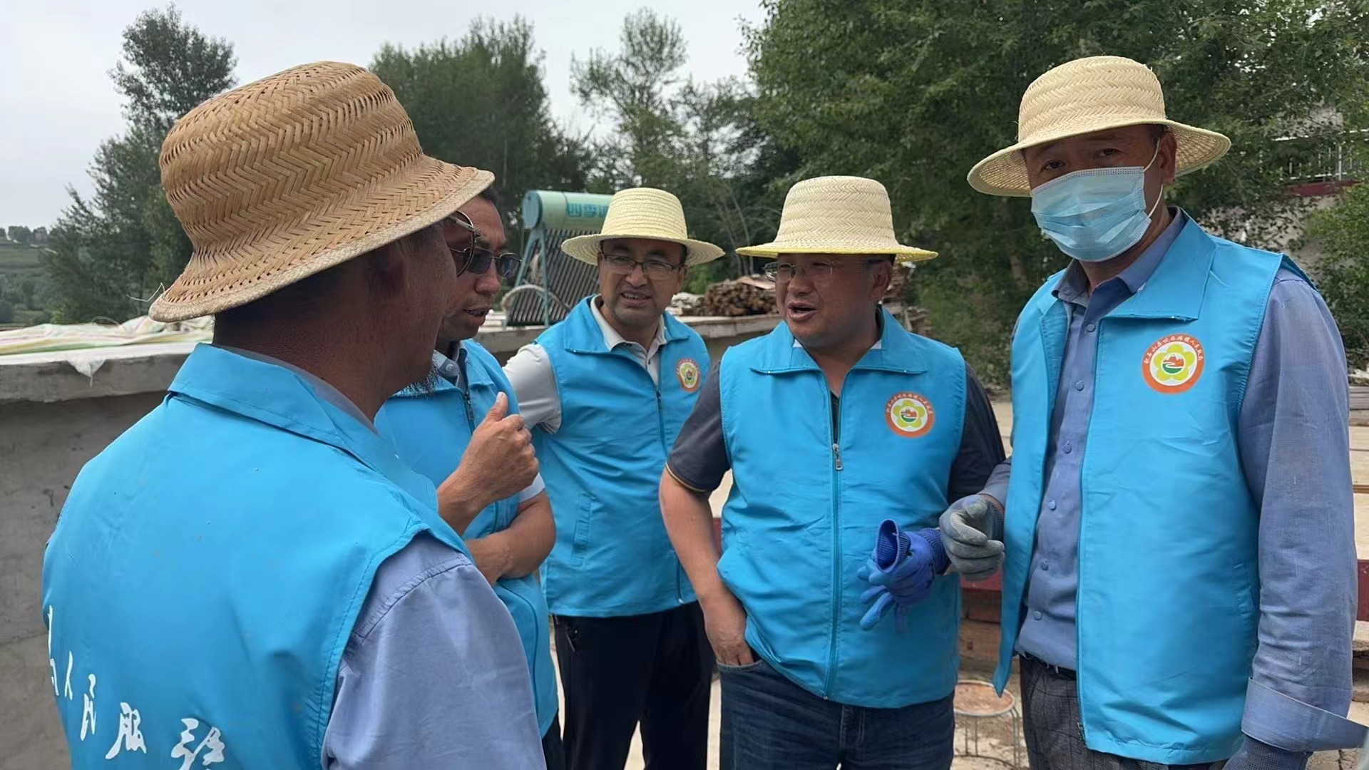 无处不在的“蓝马甲”