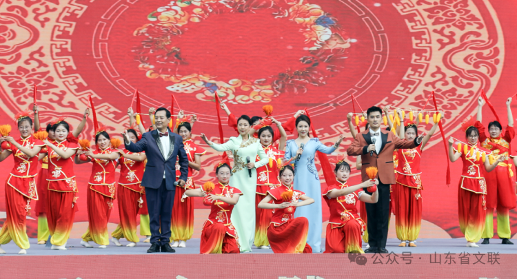 吕剧戏歌《欢天喜地庆丰收》