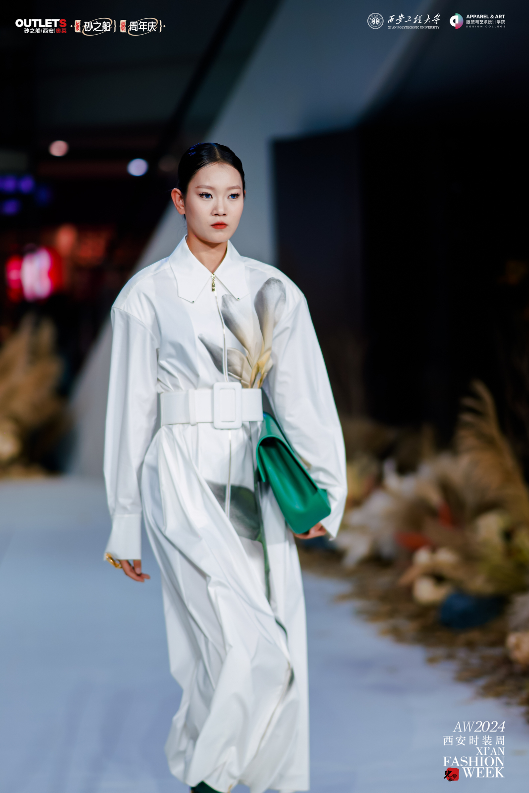 “艺术商业 超级奥莱” 砂之船西安奥莱启动红色风暴七周年庆活动