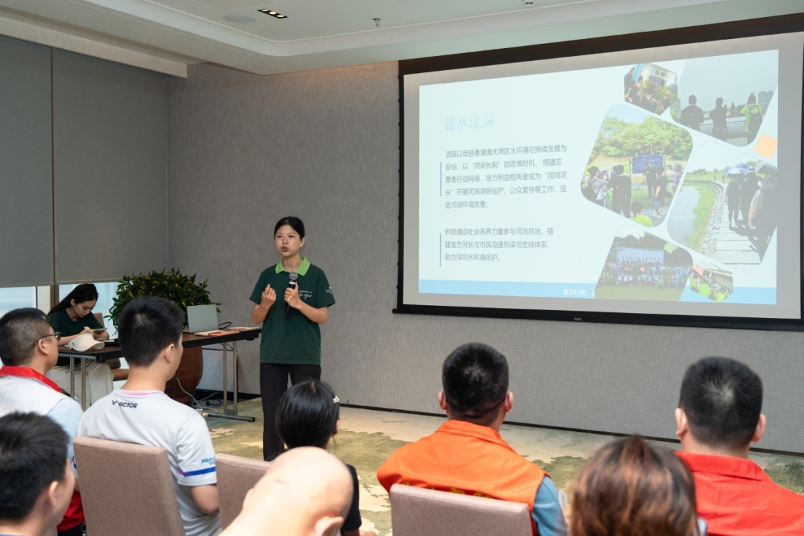 深圳南山香格里拉多功能厅 - 绿源环保志愿者普及环保知识