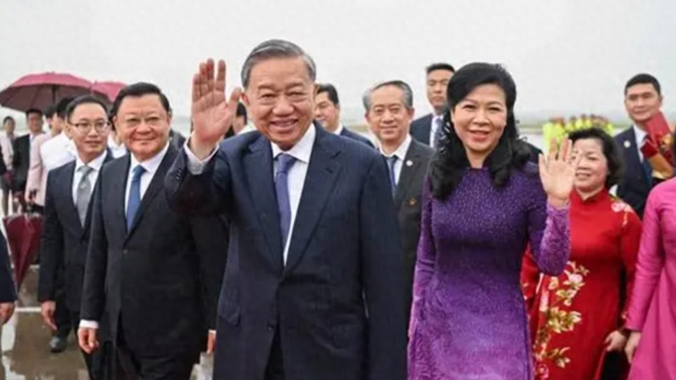 越南在中美已作出选择？对华表态后，苏林启程访美，发言很不寻常