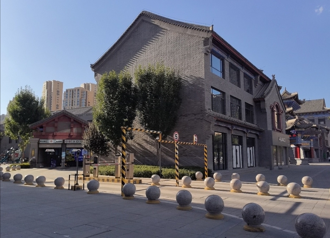 兰州老街停车场