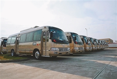 首批交付的公交车