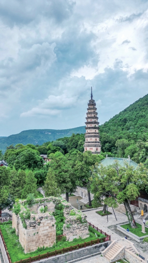 游戏场景带火灵岩寺。