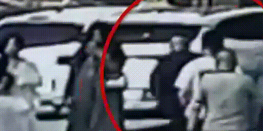 呼和浩特一女子大街上遭4名男子耍流氓，“推同伴撞我，手碰到我上半身”