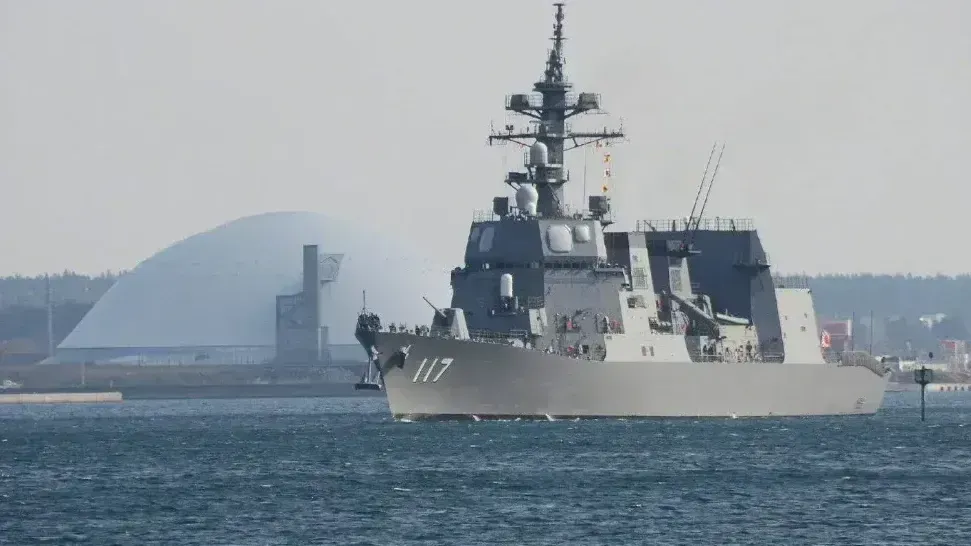 日本护卫舰撤换舰长，曾闯中国领海_凤凰网视频_凤凰网