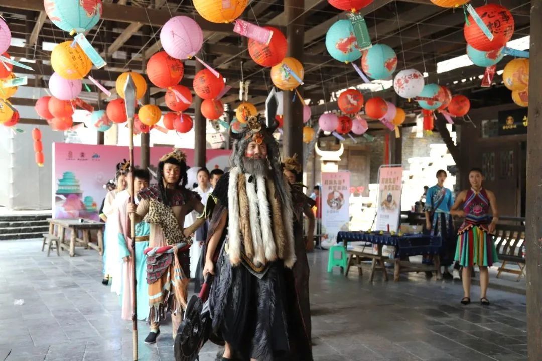 国庆去哪儿耍？彭水三日游攻略请收好，全方位领略世界苗乡风情！