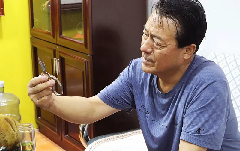 付忠民与他的剪刀