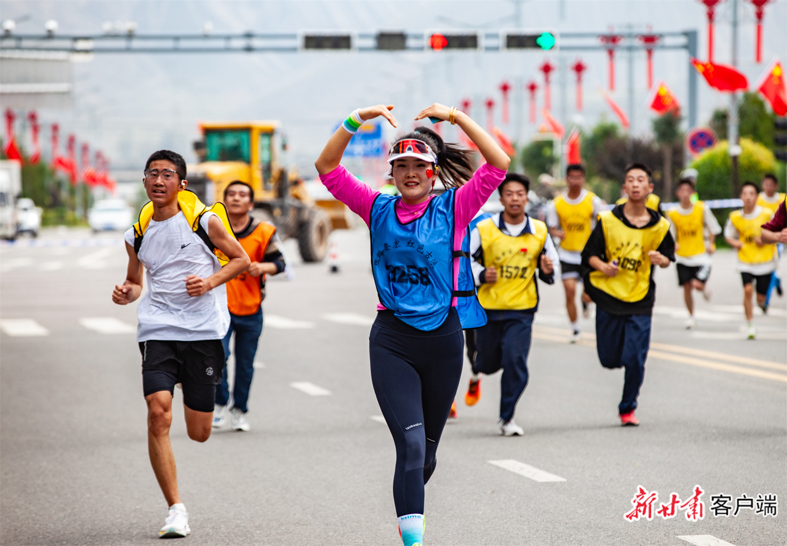 用健康跑的方式迎接国庆佳节到来