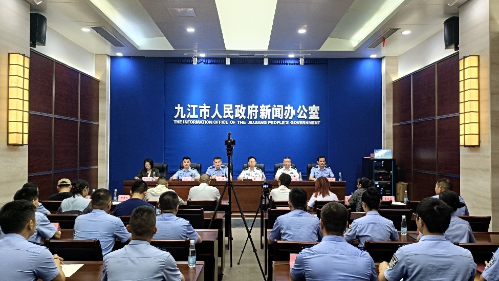 九江公安机关夏季治安打击整治行动成效显著 查处治安案件7450起