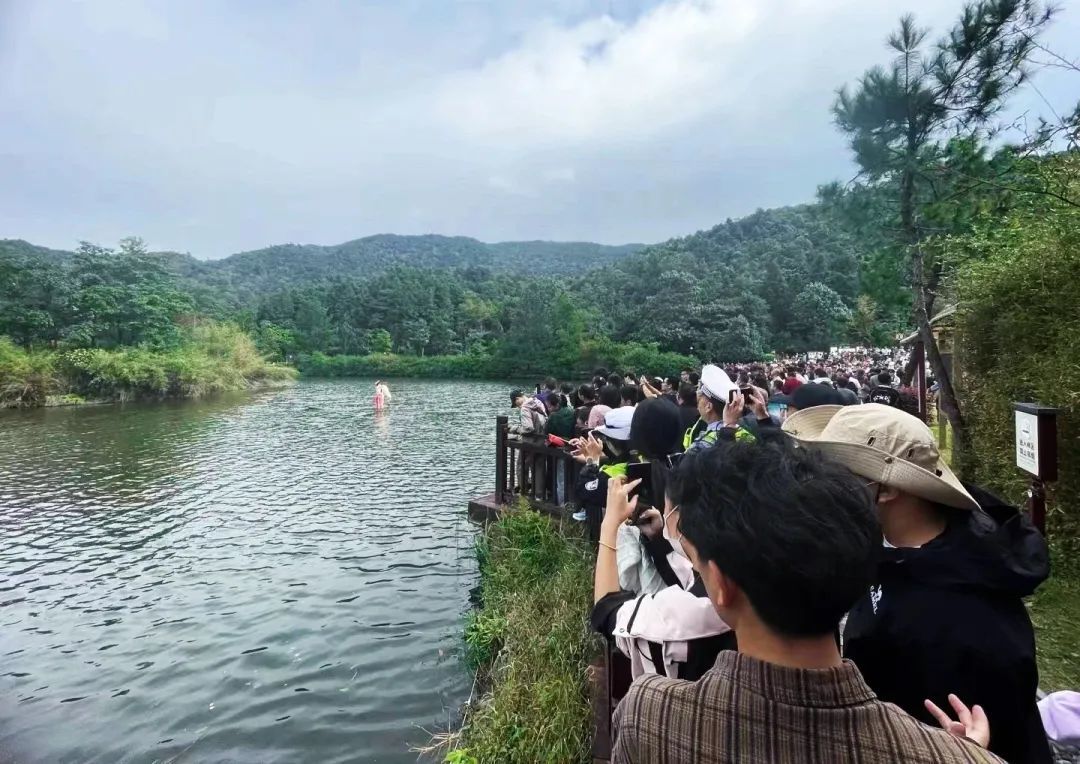 “一亿旅客已抵达南昌”……江西开启“人山人海”模式