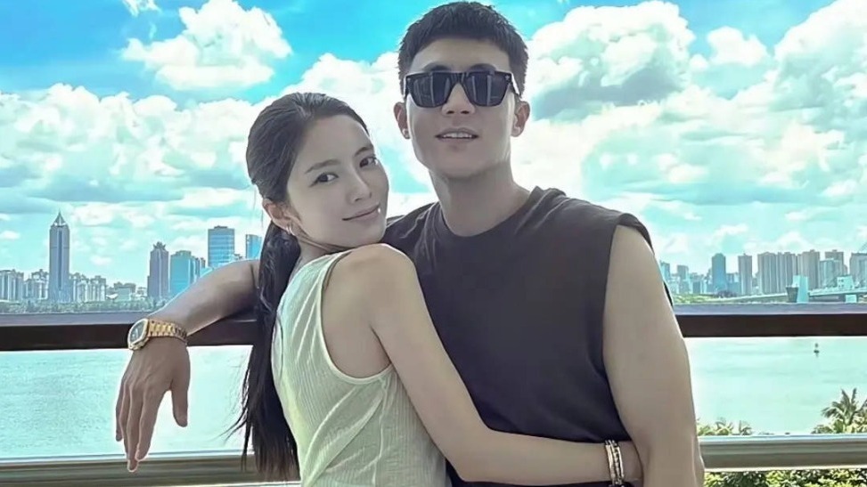 杜淳老婆王灿否认报名媛班 与叶珂昔日合照曝光引热议封面图