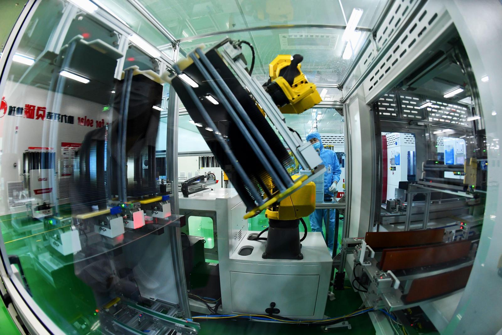 隆基乐叶生产车间。（资料图片）记者 翟小雪摄