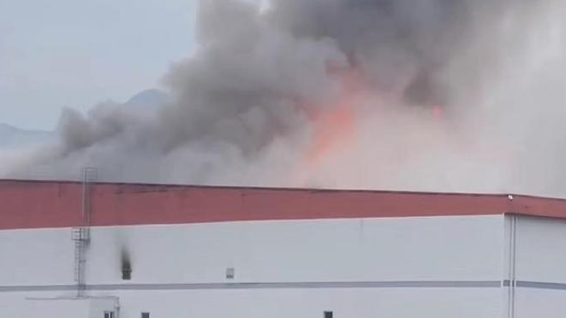 宁德时代新能源Z基地起火，官方通报：暂无人员伤亡报告