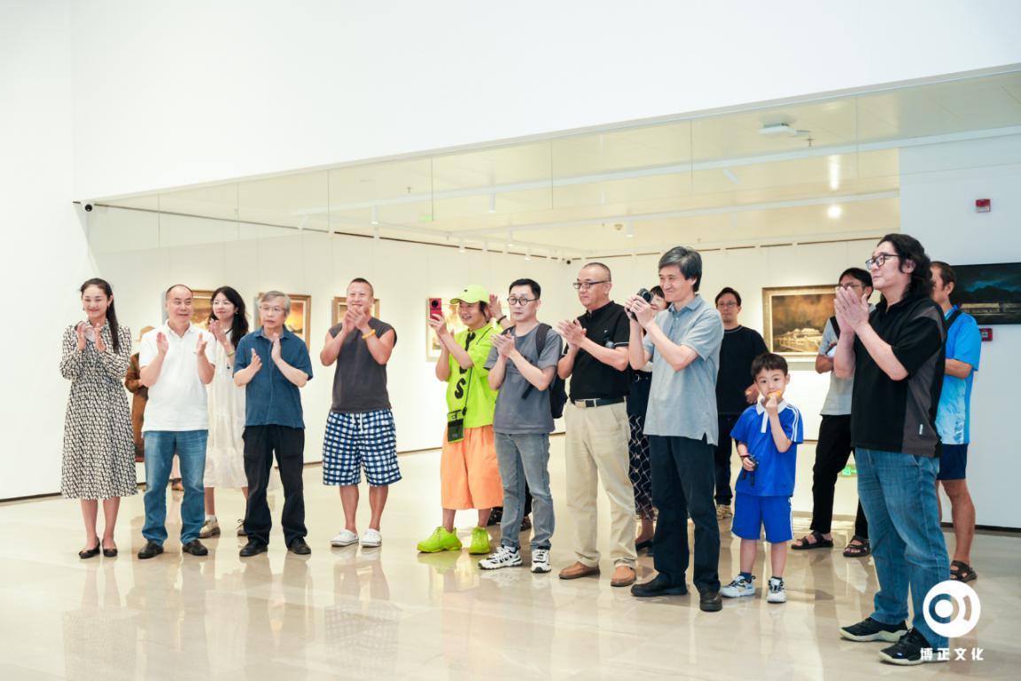 等风来—陈瑞奕油画作品展”在湾厦艺术中心开幕