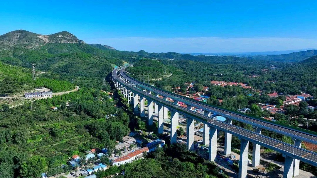 山东高速直播实时路况车流监控与出行服务全解析