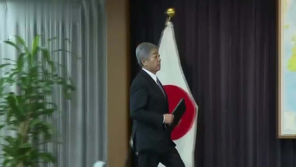 日本新外相：对中国对话与遏制都有必要