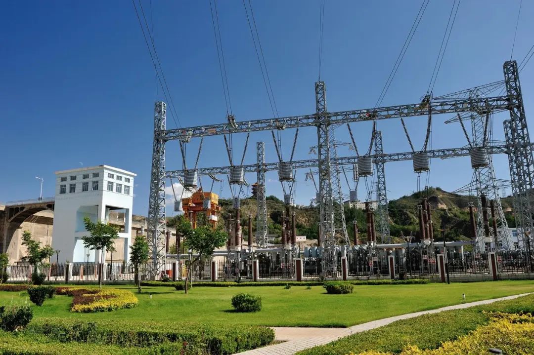 ▲新330千伏开关站。