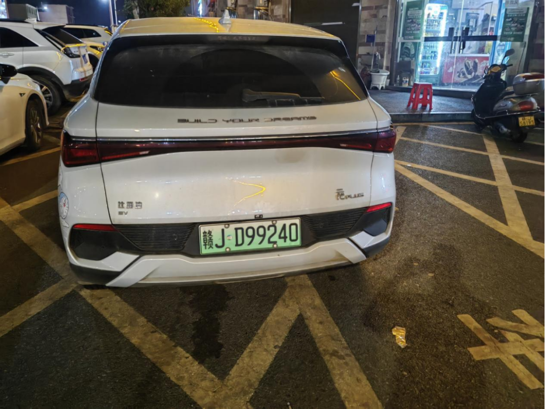 曝光！萍乡这些车辆乱停乱放 违法占用消防通道