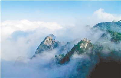 壮丽嵩山既有晶莹纯真的质感,又可见山水画卷的意境