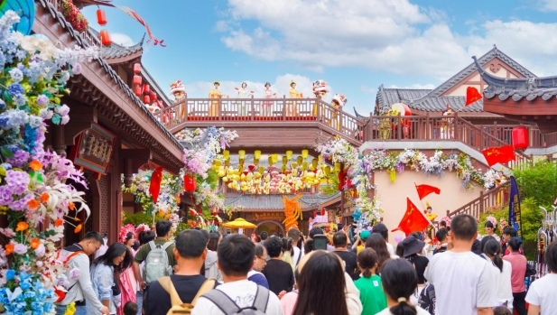 【全球學子嘉游贛 奇絕鷹潭逍遙游】國慶首日 鷹潭文旅市場迎來“國慶熱”