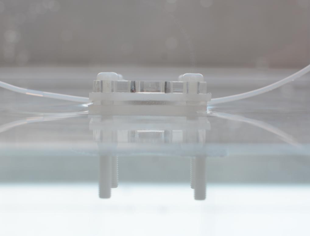 图为南京大学科研人员研制的“界面光热‘盐湖提锂’装置”。（南京大学供图）