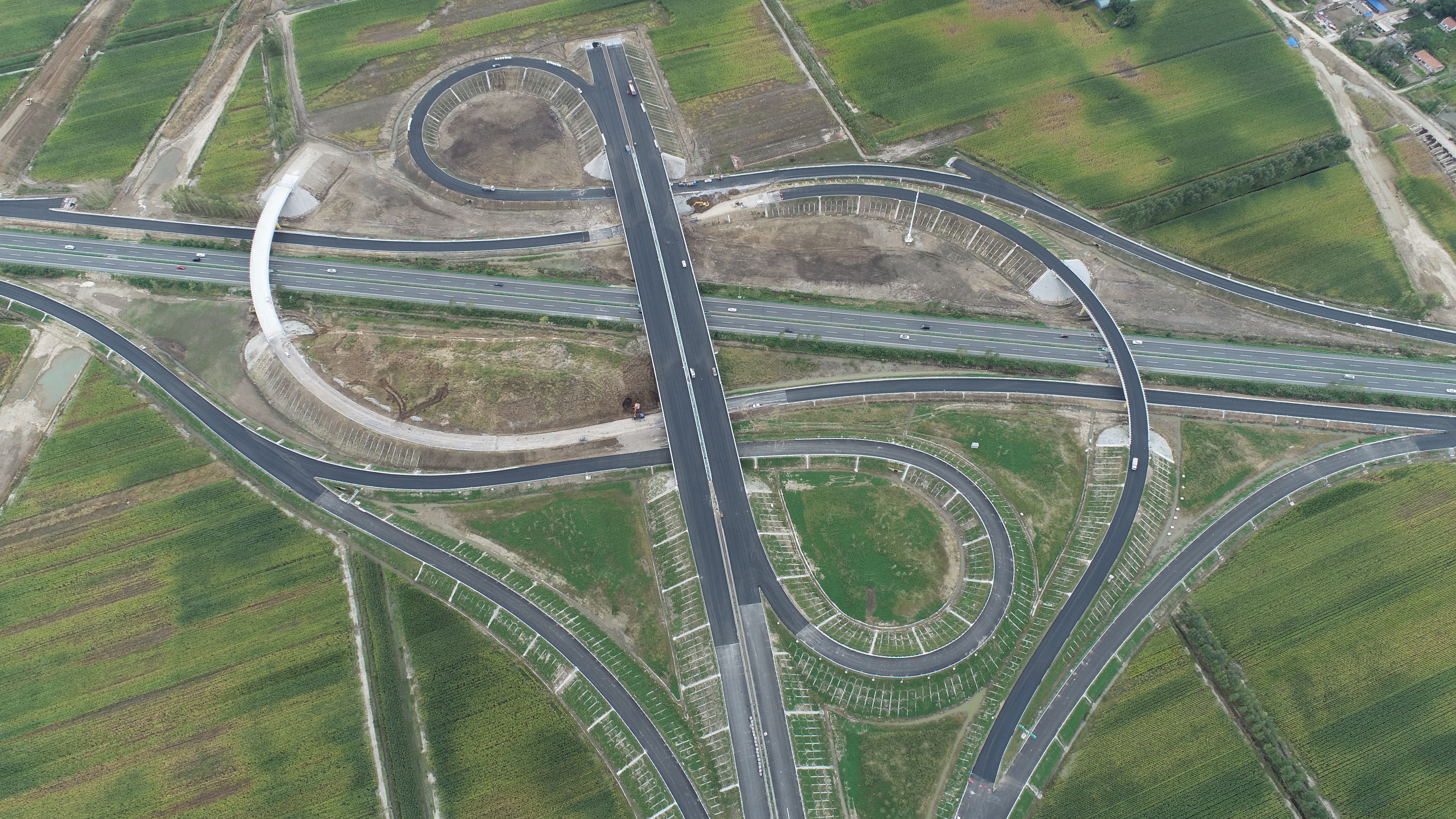 长春市同步推进5条高速公路建设 年底前3条通车 “十四五”末高速公路总里程实现翻一番