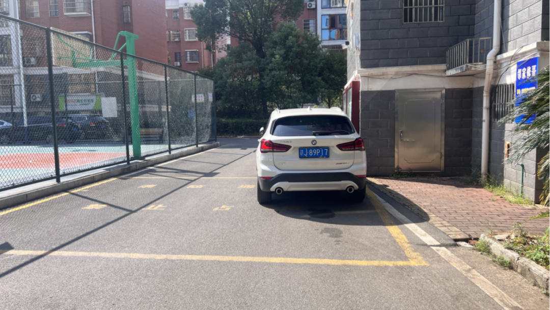 曝光！萍乡这些车辆乱停乱放 违法占用消防通道