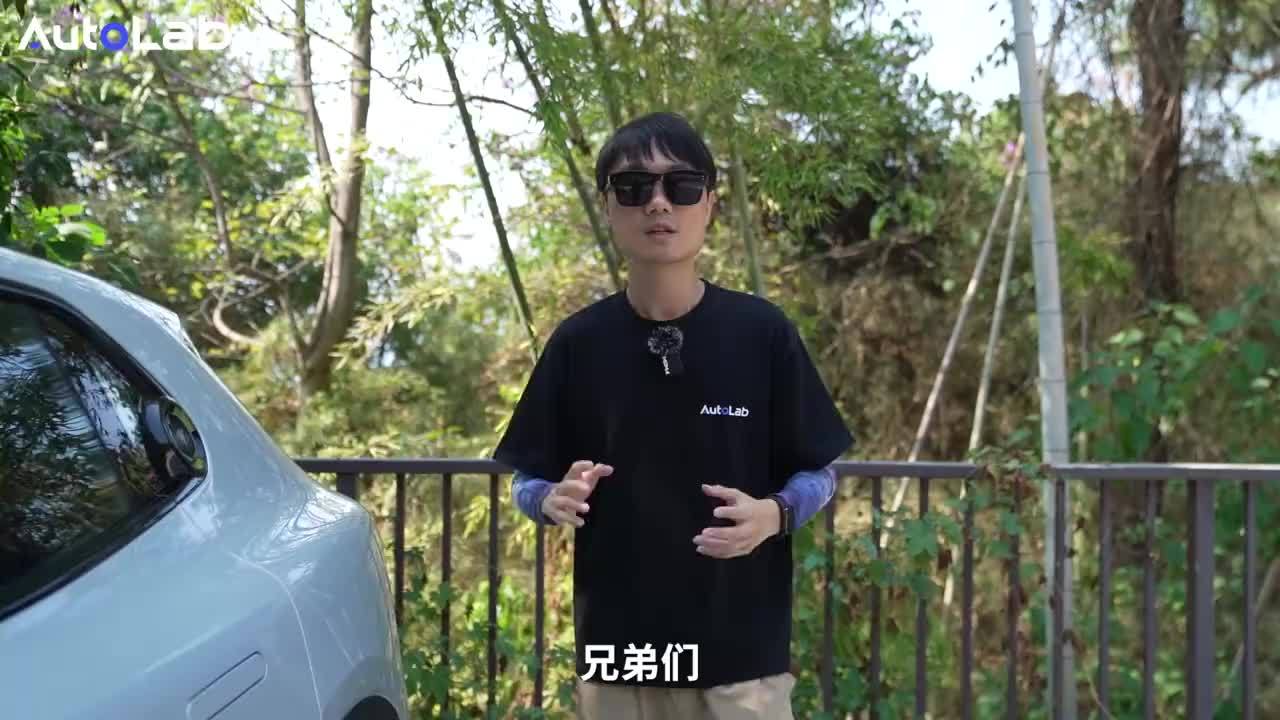 大灯能投影，车顶带云台！“不务正业”的深蓝S05会好开吗？