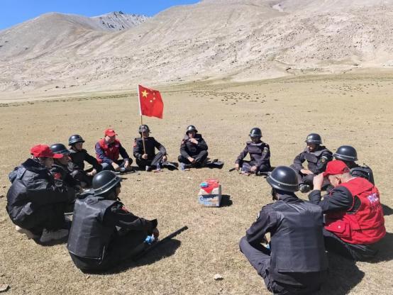 （中国人保为护边员提供全面的风险保障）