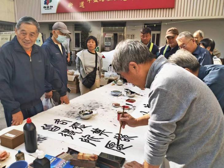 台东街道计生协开展“暖心幸福”重阳节文化活动