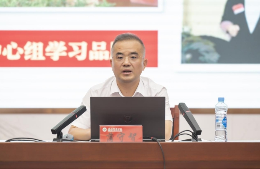 豫章师范学院党委副书记、校长蒲守智为大学生讲授思政课