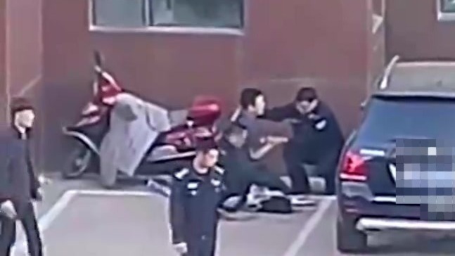 坠亡女网红张悦男友回应：此前发布“亡妻回忆录”为剧情演绎