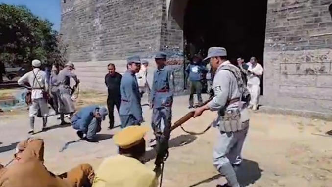 景区回应因酷似亮剑场景走红：每天几百个游客咨询