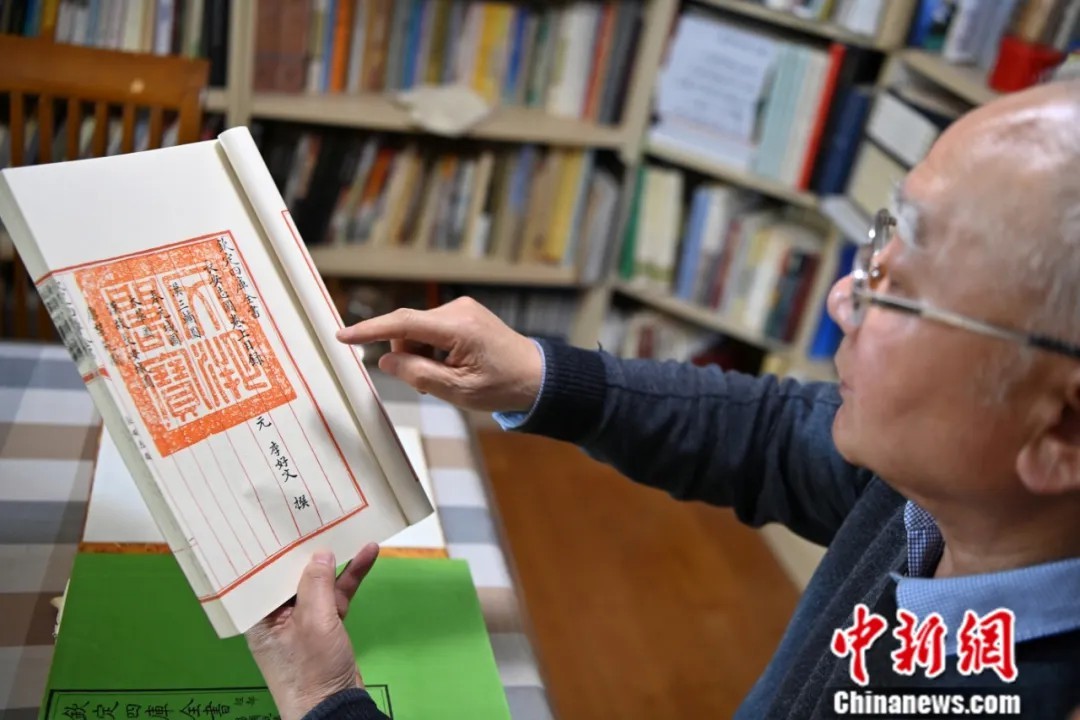 兰州大学教授汪受宽介绍《文溯阁四库全书影印精选》，并提出未来相关文创设想。九美旦增　摄