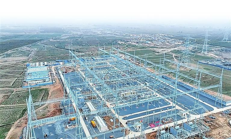 秦川750千伏变电站项目建设现场 兰州新区报记者 李佳丽 摄