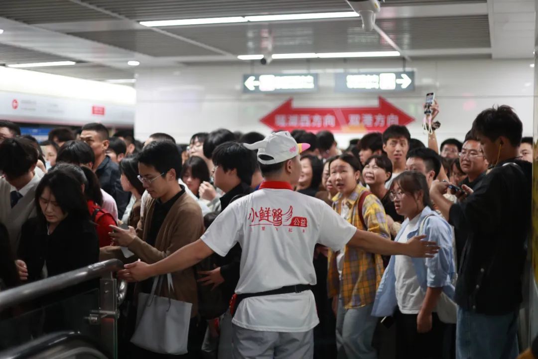 客流强度两夺全国第一 国庆假期南昌地铁“火”出圈
