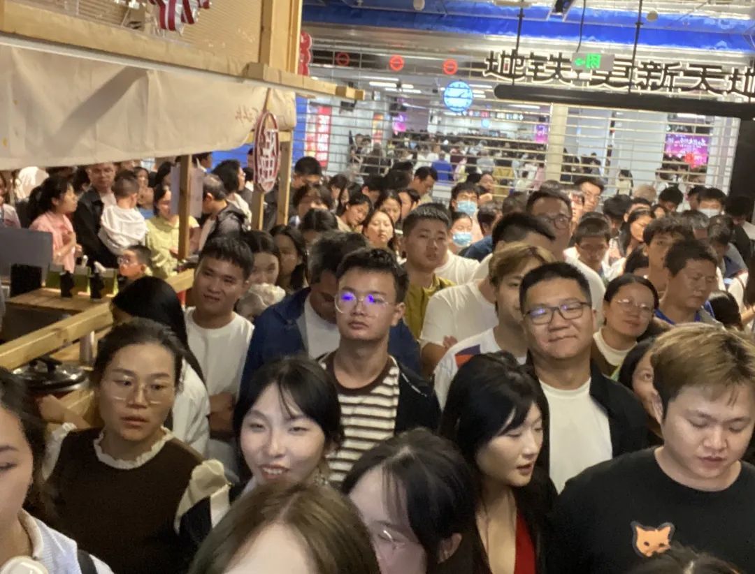 客流强度两夺全国第一 国庆假期南昌地铁“火”出圈