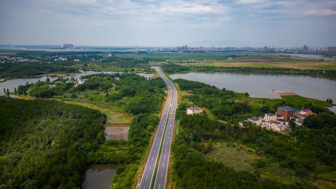 交通十年奋进，成就一路坦途！共青城市道路交通建设驶入高质量发展快车道