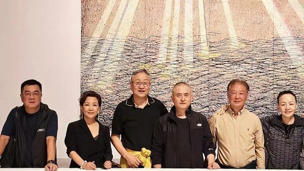 64岁宋丹丹携老公游威尼斯，皮肤白里透光，与主持人李静罕见同框封面图