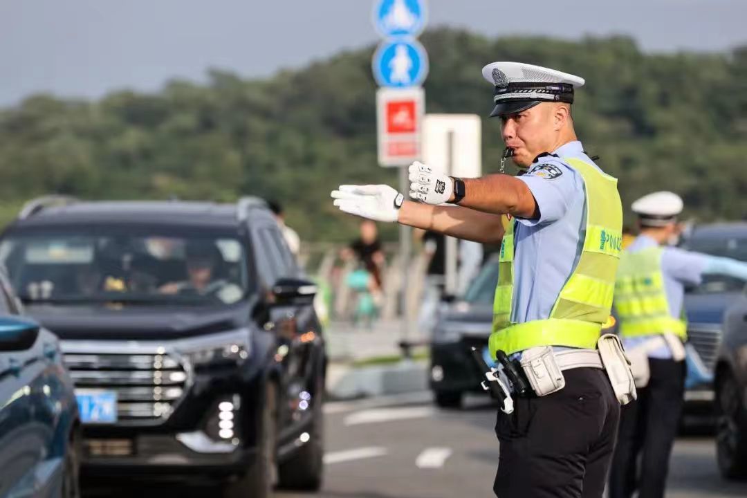 全市违法犯罪警情同比下降三成 国庆假期珠海社会治安平稳有序