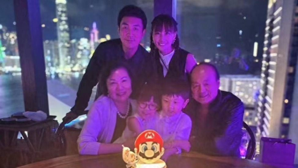 狄龙有多厉害？成龙称呼老爸，曾志伟畏之如虎，张国荣为他打下手封面图