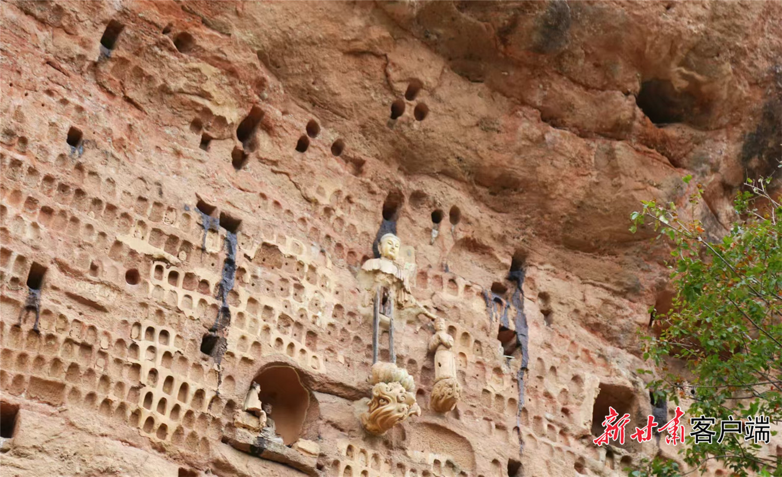 仙人崖景区石窟壁画