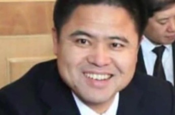 涉案逾31亿元的李传良案细节：曾让人用拉杆箱装500万转移 ，6人从鸡西、北京将钱款转移至深圳，1人在深圳接收并向香港转移