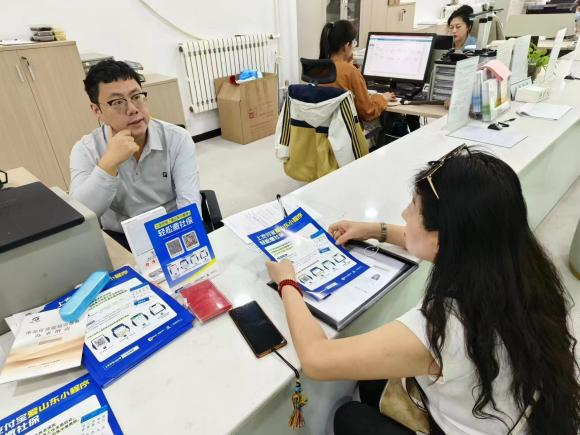 台东街道人社服务中心开展基本医疗保险参保宣讲活动