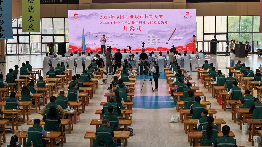 “笔匠”齐聚江西进贤竞技 助推技艺传承与发展