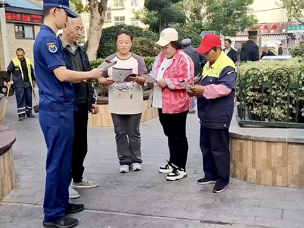 台东街道威海路社区开展“消防科普‘威’力量，筑牢精治防火墙”主题活动