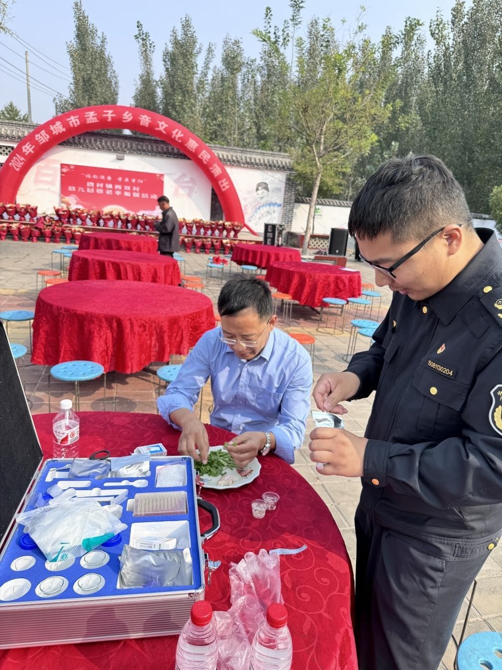 邹城市市场监管局聚焦养老机构食堂“村宴”护航食品安全